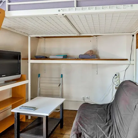Studio Avec Espace De Travail A 2 Min Du Metro *